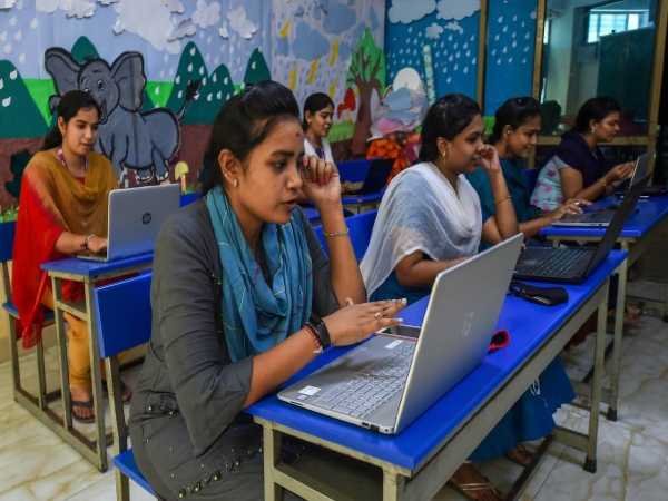 Project 1: Digital Literacy & E-Commerce Training for Women Objective